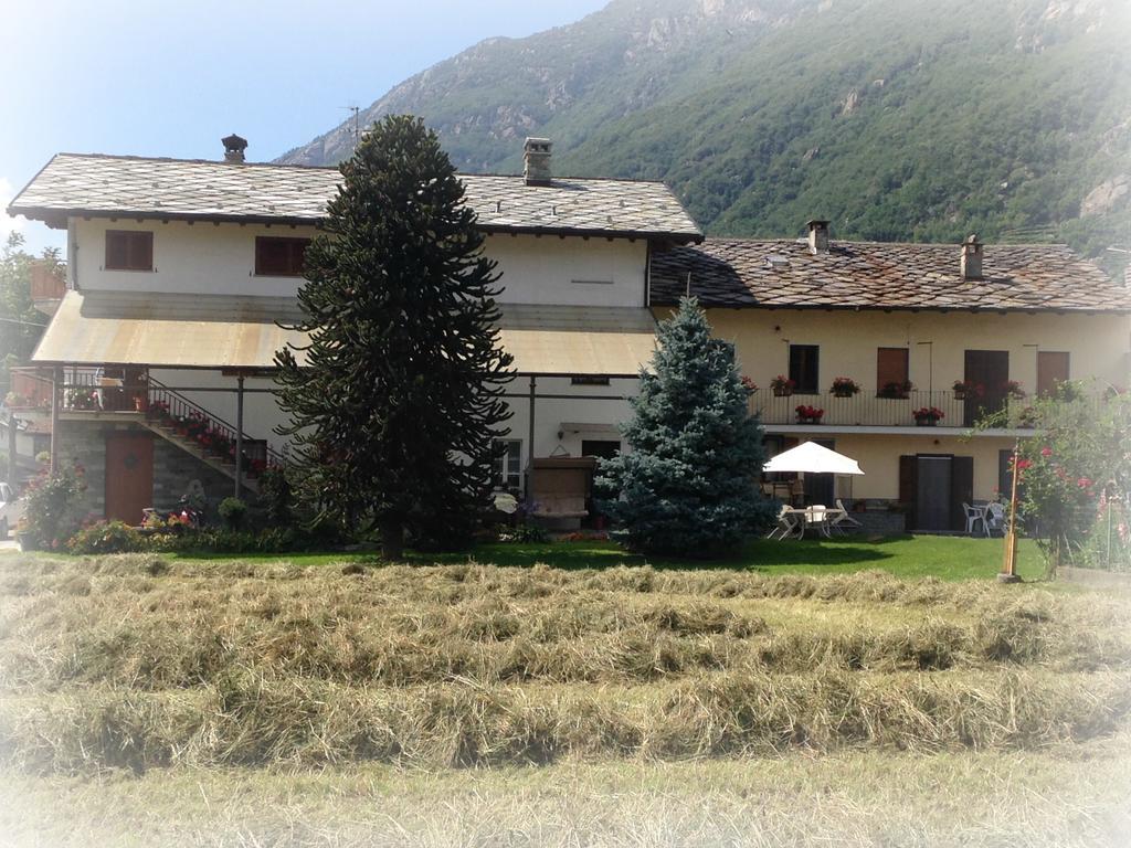 Agriturismo La Grange Pont-Saint-Martin Exterior foto
